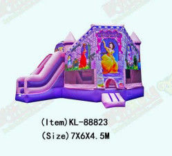 আউটডোর বিনোদনের জন্য গোলাপী এবং বেগুনি inflatable খেলা কাসল