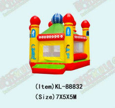 আলোর প্রতিরোধী রঙিন inflatable কাসল উড়ান আপ বাধার কোর্স শিশুদের জন্য