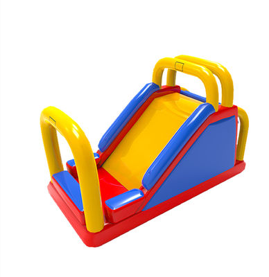 হলুদ নীল এবং লাল inflatable স্লাইড স্থিতিশীল এবং চাক্ষুষভাবে আকর্ষণীয় নিরাপত্তা হ্যান্ডলিং সঙ্গে