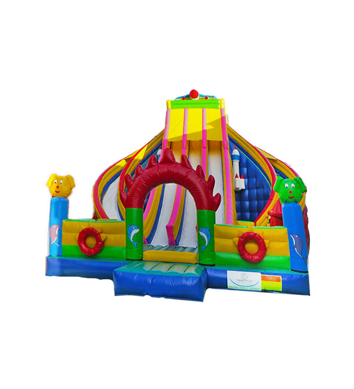 ইভেন্ট এবং পার্টির জন্য বড় এবং রঙিন inflatable স্লাইড
